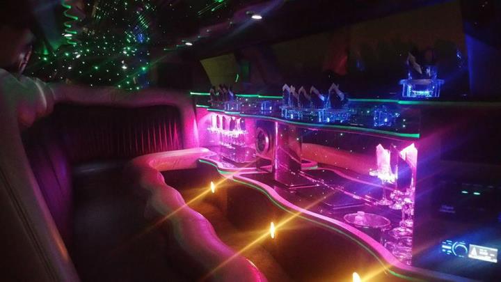 Inside Elegant Limousines Chrysler 300 Limo